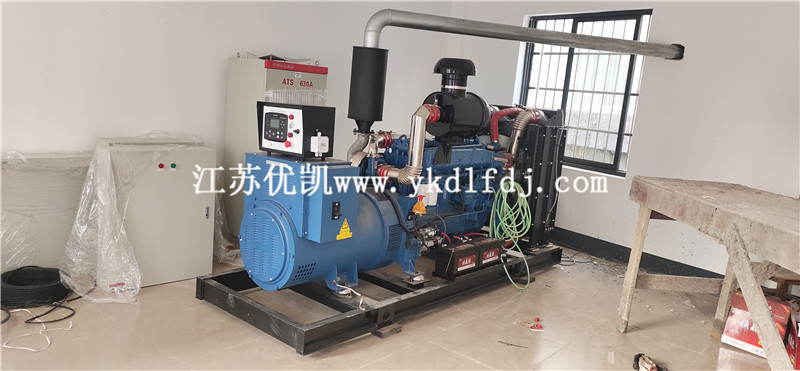 2021年4月30日，250KW濰柴發(fā)電機(jī)組1臺交付上林某大廈使用