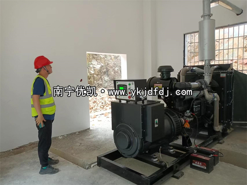 2022年5月6日，250KW上柴發(fā)電機(jī)組交付廣西某建筑工程隊(duì)使用