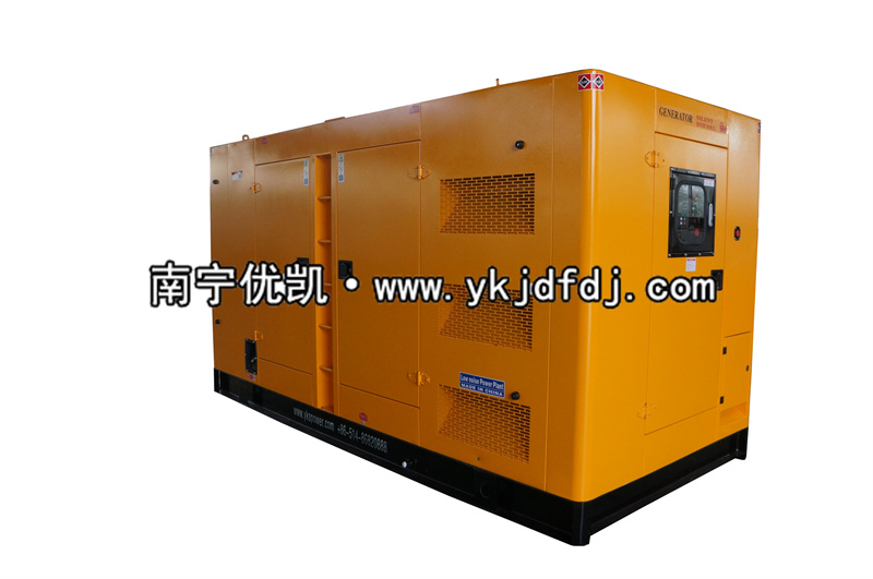 2022年8月27日，200KW靜音柴油發(fā)電機(jī)組發(fā)貨南寧某工程項目現(xiàn)場