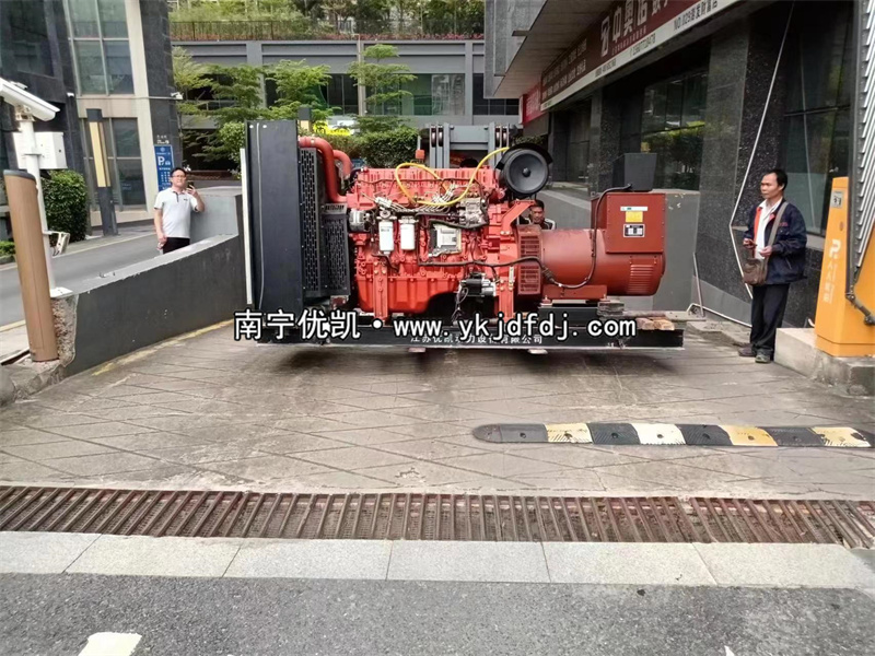 2023年4月4日，300kw玉柴發(fā)電機(jī)組南寧某廣場(chǎng)搬遷現(xiàn)場(chǎng)
