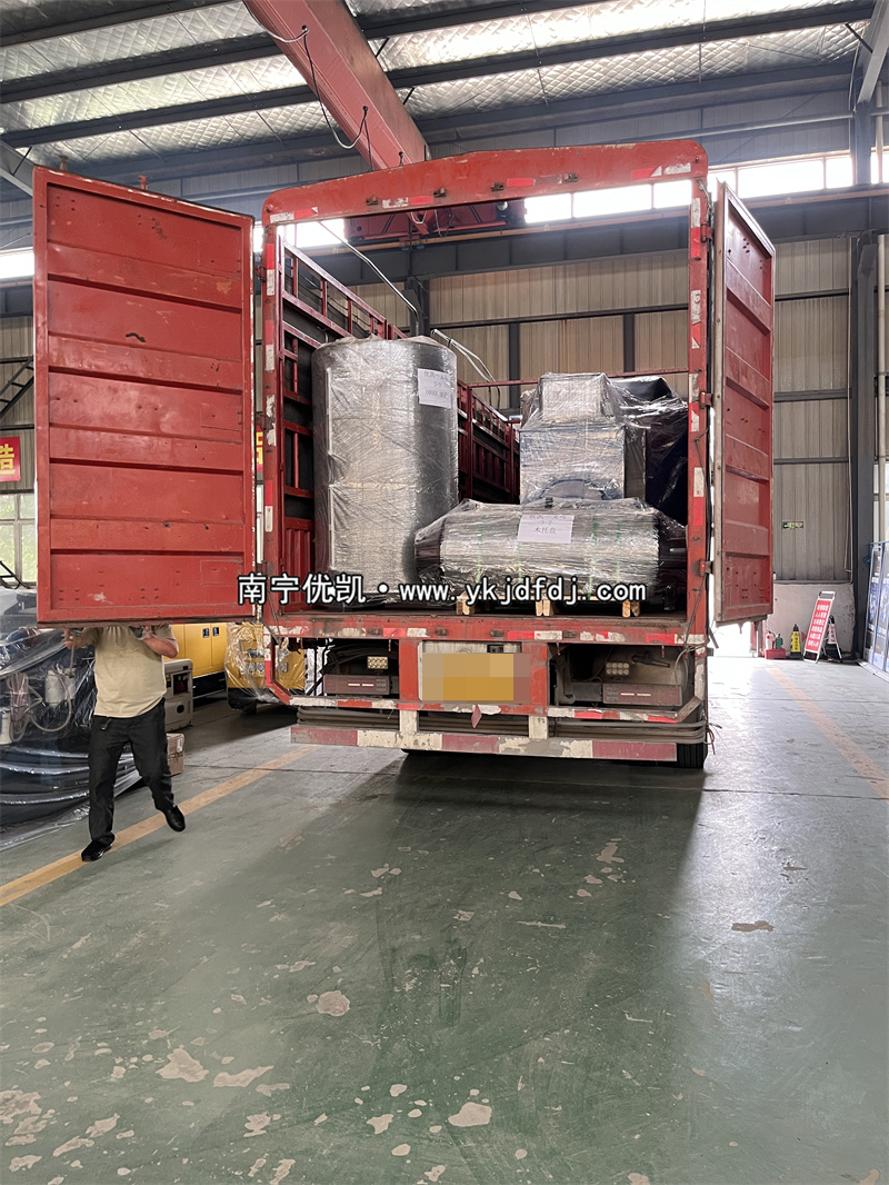 2023年5月3日，600kw玉柴柴油發(fā)電機(jī)組裝車發(fā)貨