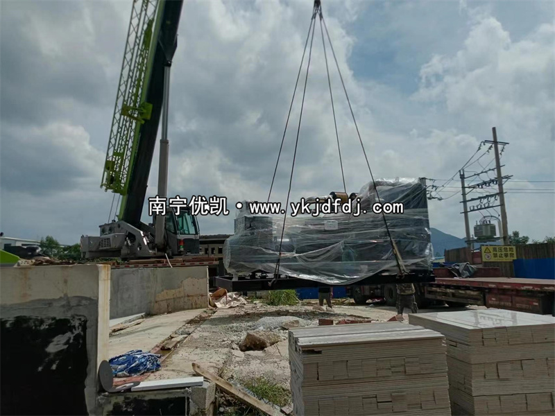 2023年8月29日，廣西項目800kw上柴發(fā)電機(jī)組到貨安裝現(xiàn)場