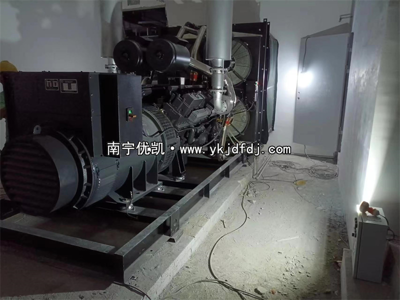 2023年10月25日，800kw上海凱普發(fā)電機(jī)組百色項(xiàng)目安裝現(xiàn)場(chǎng)