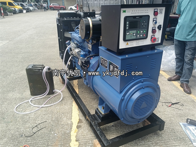 2024年7月4日，客戶(hù)到店自提一臺(tái)50kw濰坊雷納柴油發(fā)電機(jī)組